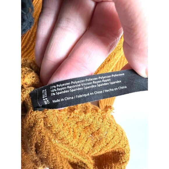 Urban outfitters out from under mustard colored button up thermal - Picture 8 of 10